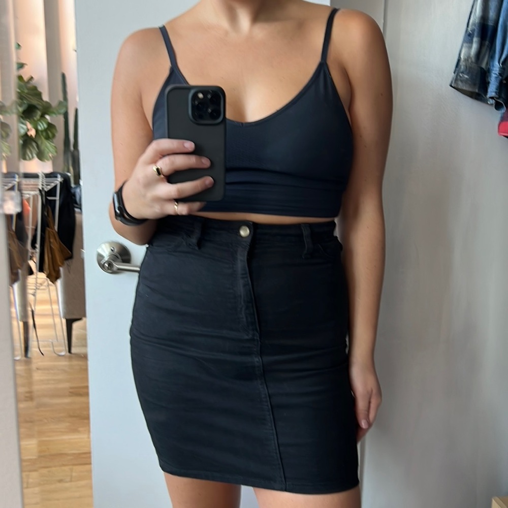 Black denim pencil skirt!
